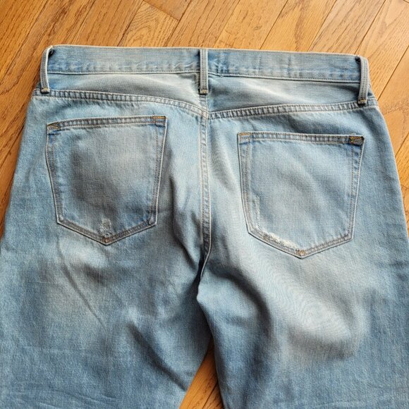 Gap 1969 Sexy Boyfriend Jeans 31r Light wash Distressed - Picture 9 of 16